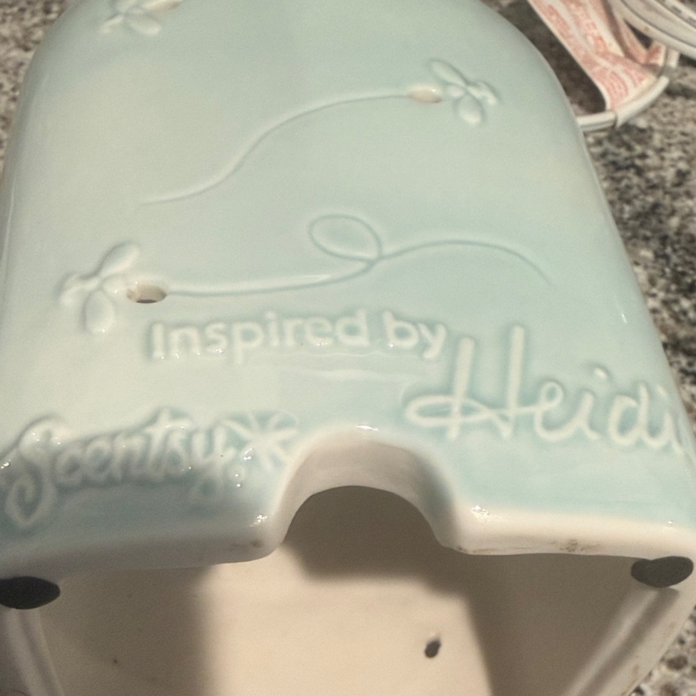Scentsy Light Mint Ceramic Mason Jar Wax Warmer - Chasing Fireflies - Picture 5 of 5